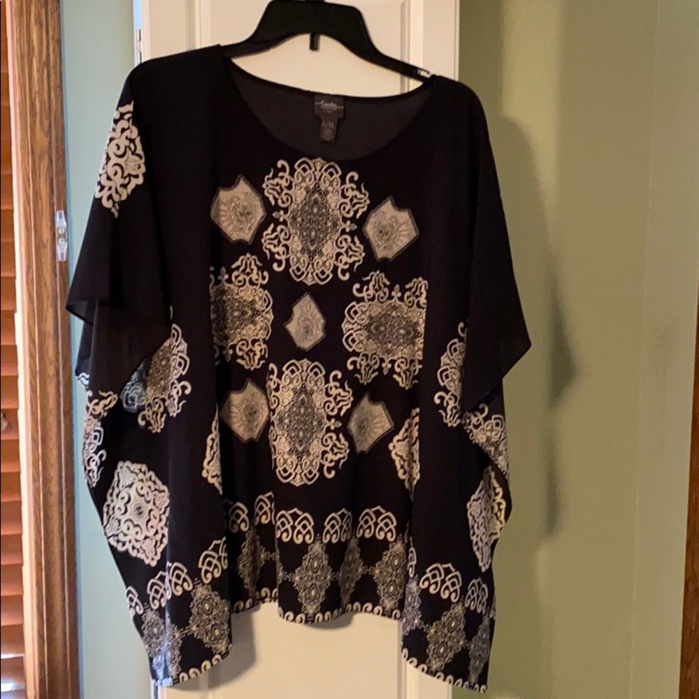 Travelers collection handkerchief top